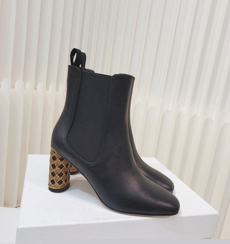 ch**an D*or boots